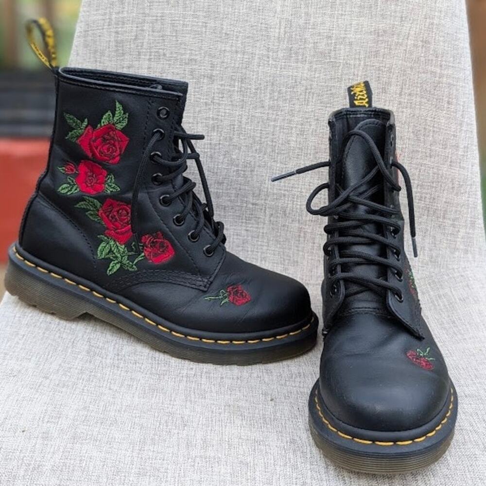 Dr Martens 1460 Vonda Black Leather Rose Embroidery Lace Up Boots Womens 7